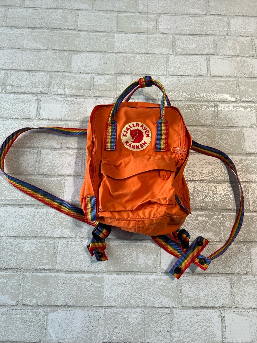 FJALLRAVEN Kanken Mini Backpack in Orange with Rainbow Straps
